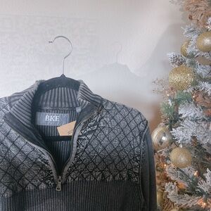BKE Men's Black and Gray Quarter Zip-Up Sweater